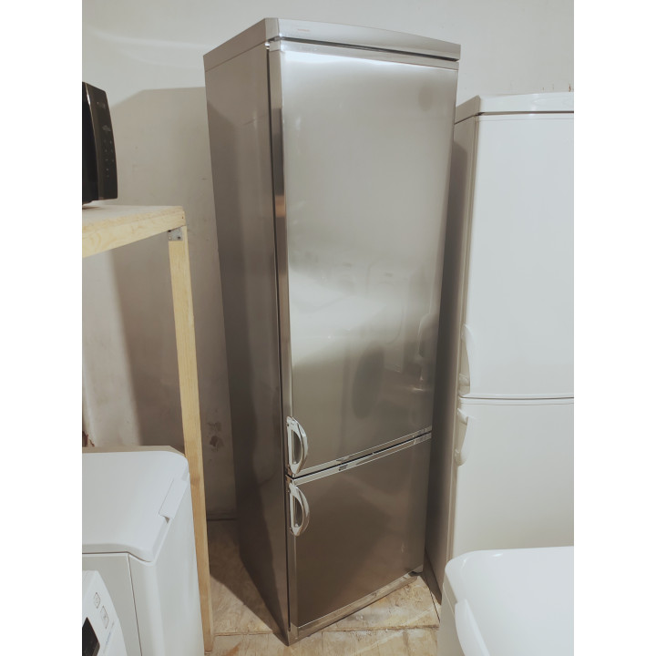Používaná Chladnička Eurotech 200cm