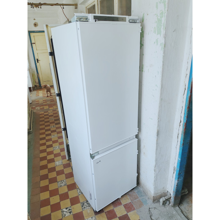 Vstavaná chladnička s mrazničkou Samsung (výška 178 cm)