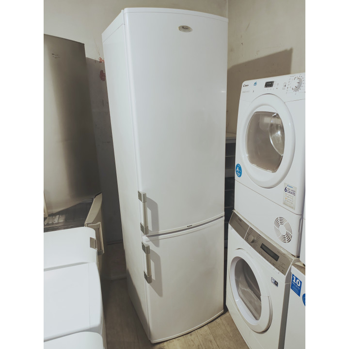 Používaná Chladnička Whirlpool 200cm 