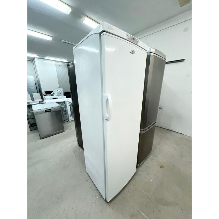 Používaná Chladnička Whirlpool 180cm