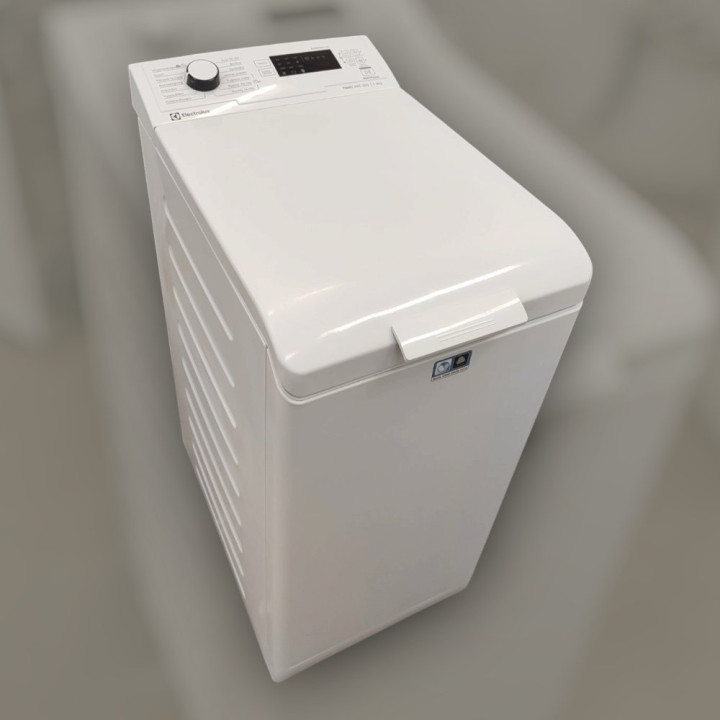 Pracka Electrolux 6 kg, 1000 ot/min (40 cm, zhora plnena, Made in Poland) - Nitra