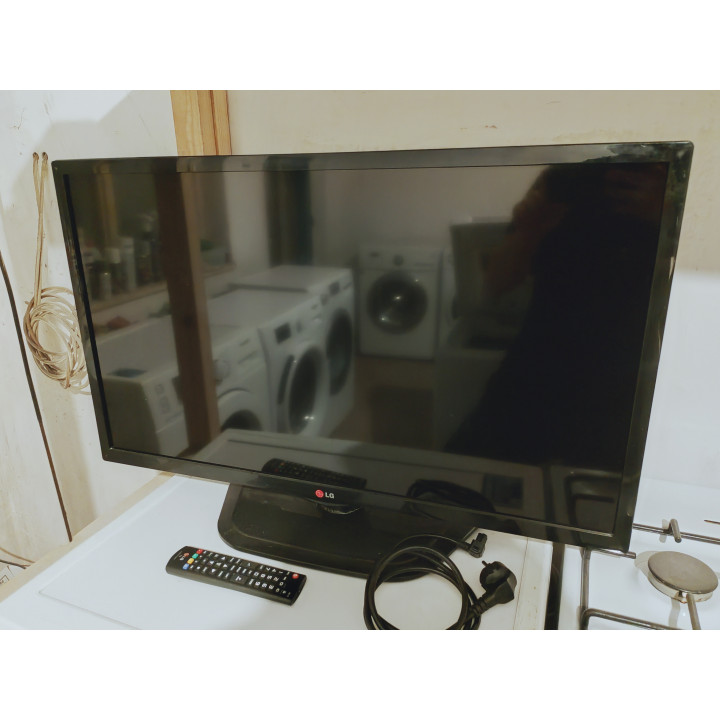 Používaný televízor LG 82cm